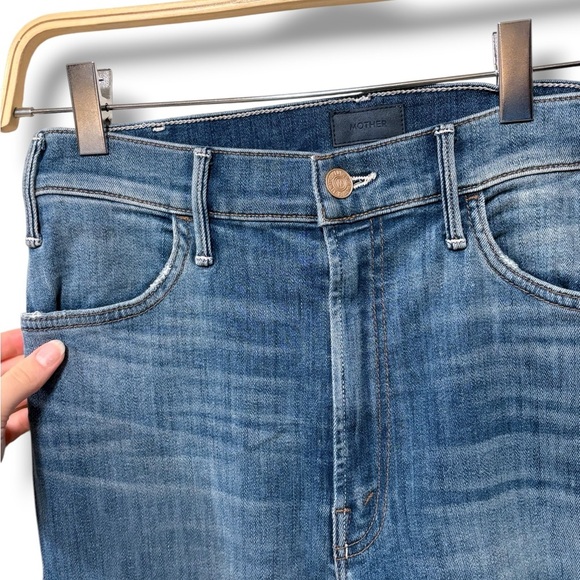 MOTHER The Hustler Ankle Chew in Mums The Word Flare Raw Edge Jeans Size 28 - Picture 2 of 8